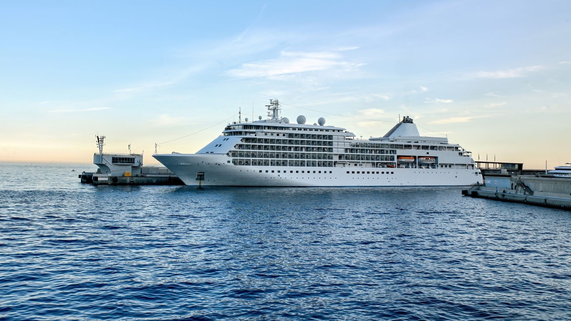 Award-winning cruise ship about to travel from port